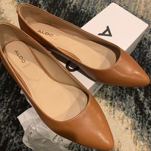 Aldo Sz 10 Cognac Flat shoe BNIB